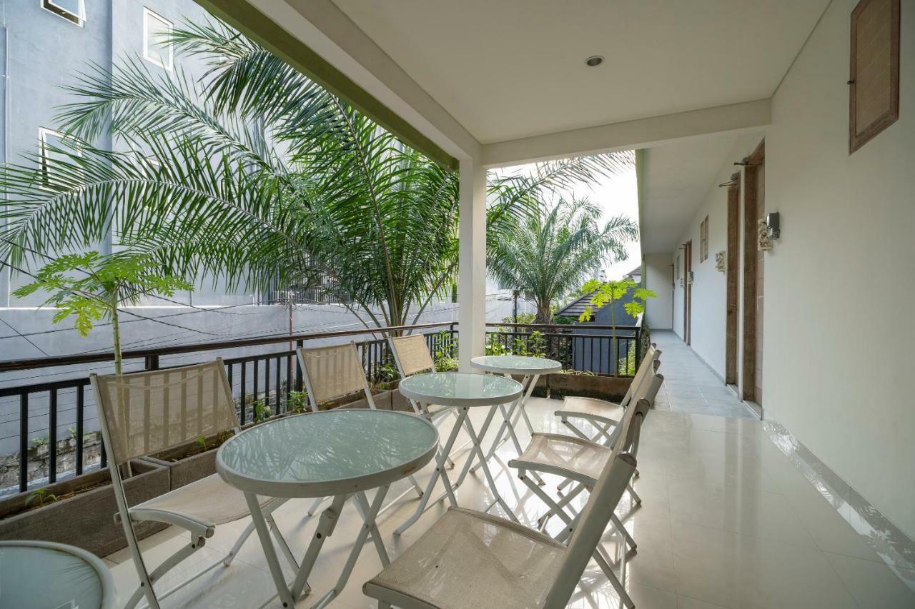 Oyo 697 Olivia Inn Denpasar Легіан Екстер'єр фото