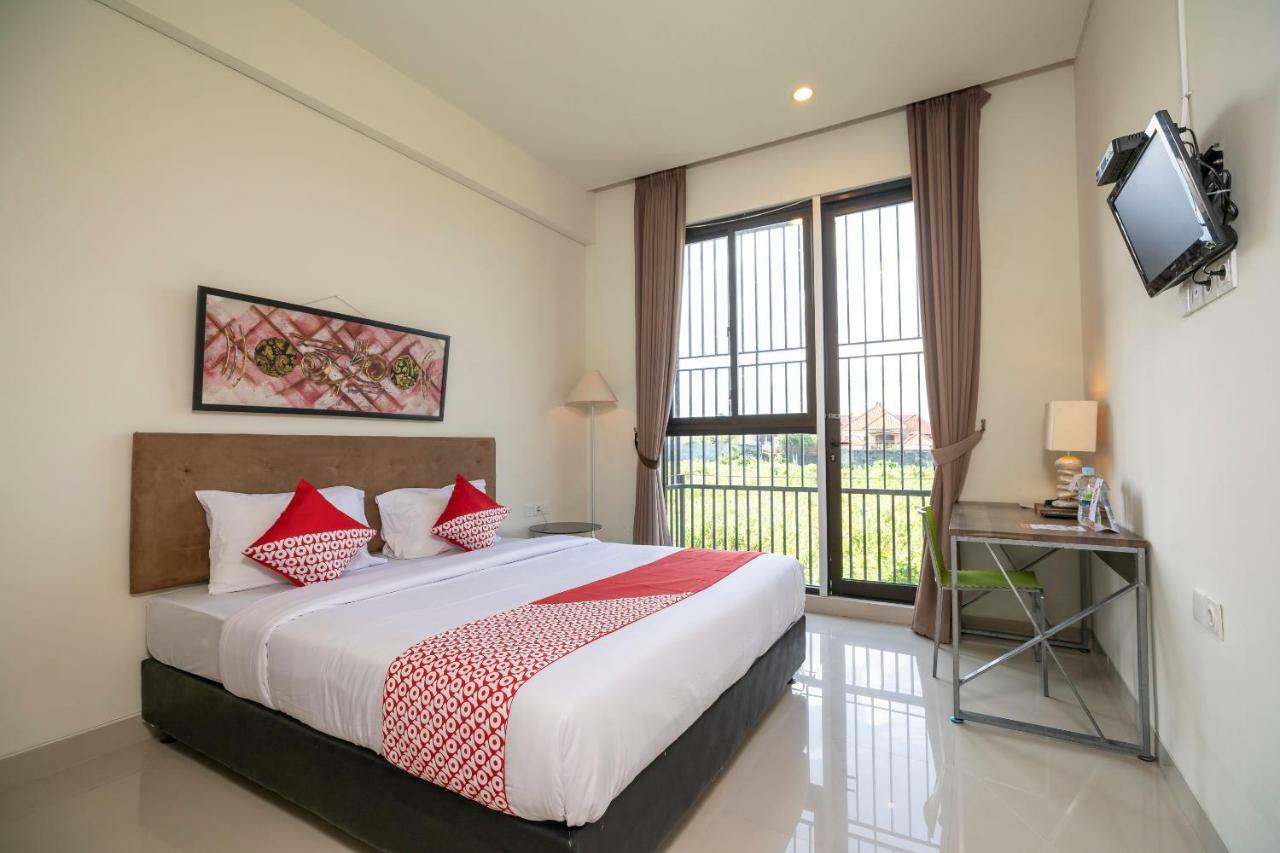 Oyo 697 Olivia Inn Denpasar Легіан Екстер'єр фото