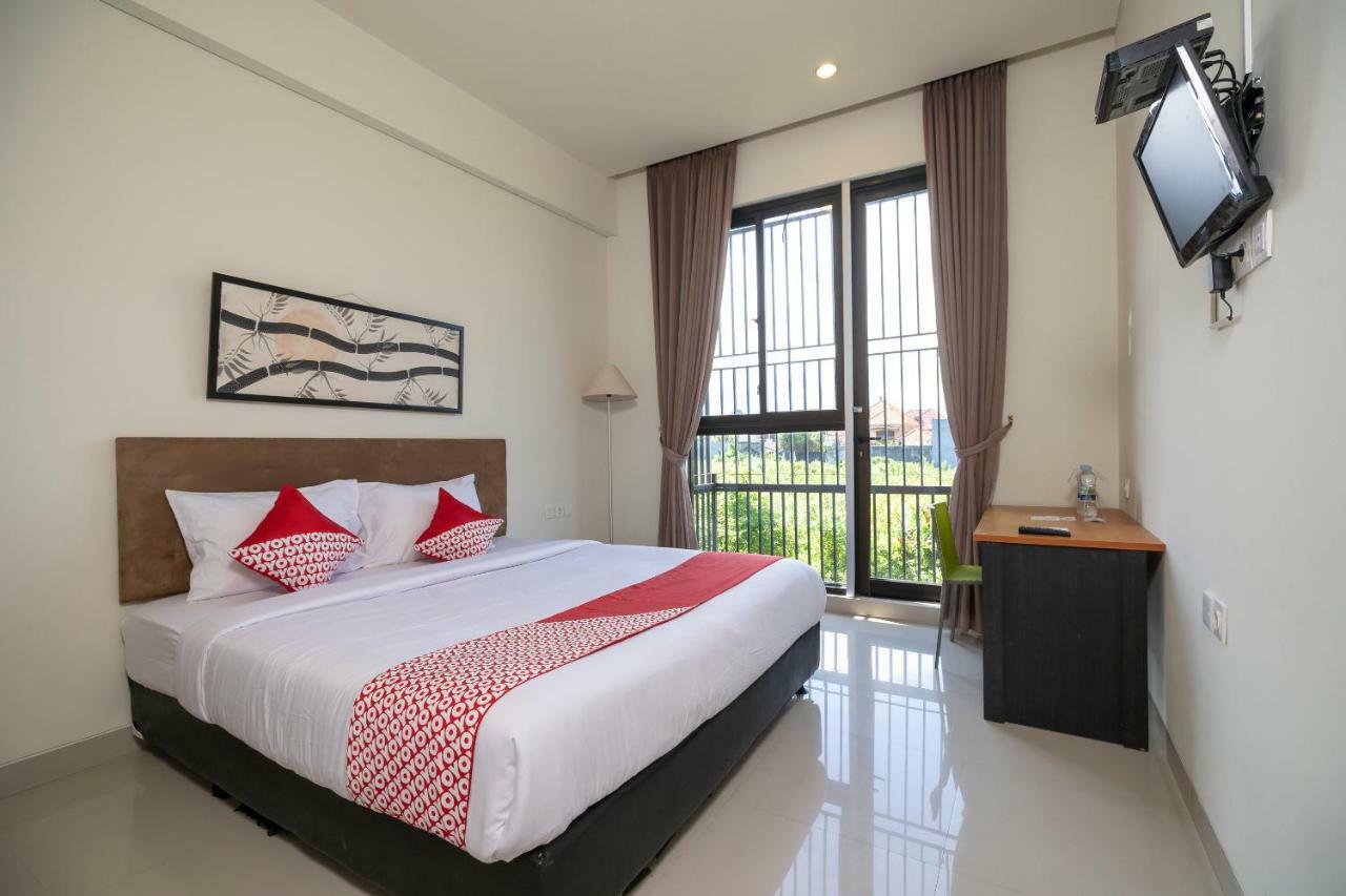 Oyo 697 Olivia Inn Denpasar Легіан Екстер'єр фото